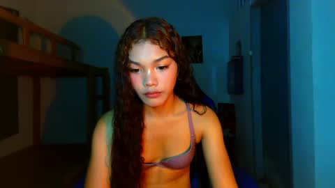 hneymoonnavenue online show from March 22, 9:57 am