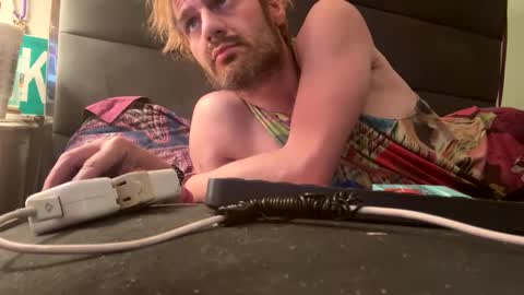 hoffman0189 online show from March 24, 5:13 am