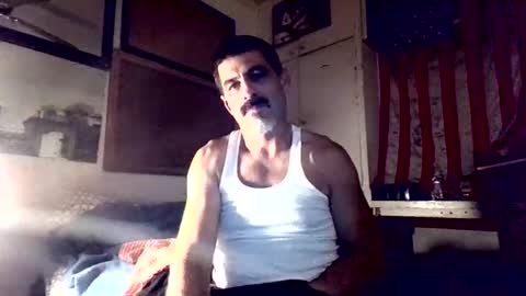 Snapshot of hoglegg99384194 chatting on October 21, 1:33 am hoglegg99384194 online show from October 21, 1:33 am