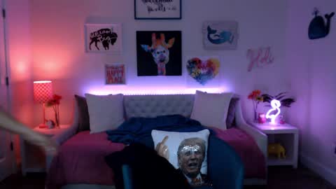 Holi Hurricane online show from March 4, 4:27 am