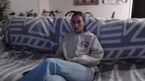 Holi Hurricane online show from September 19, 2:59 am