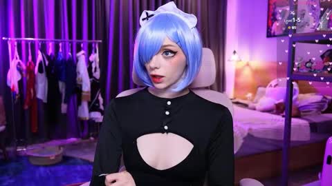 Holli online show from February 27, 11:25 am