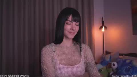 Holly Linder online show from November 22, 2:32 am