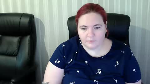 HollyXEva online show from January 19, 12:37 pm