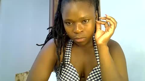 holy_ebony online show from May 22, 3:19 pm