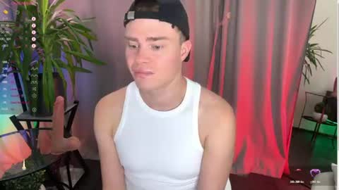 holy_eggs_00 online show from June 19, 7:14 am