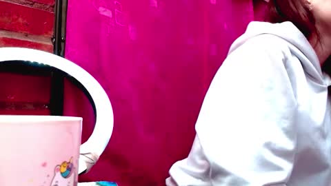 Juli online show from February 7, 5:10 am