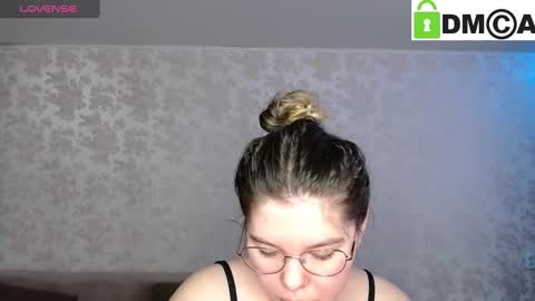 Snapshot of holy_michela chatting on January 17, 6:04 am Welcome guys  Pleasure to see you all here  My name is MichaelaTip menu is active Private is open  online show from January 17, 6:04 am