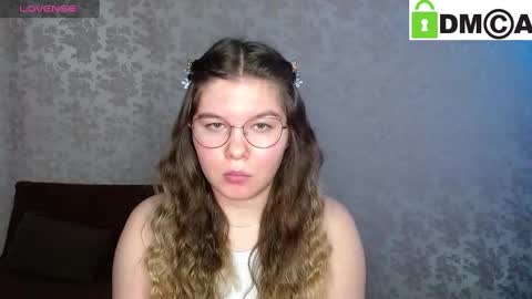 Snapshot of holy_michela chatting on January 29, 6:33 am Welcome guys  Pleasure to see you all here  My name is MichaelaTip menu is active Private is open  online show from January 29, 6:33 am