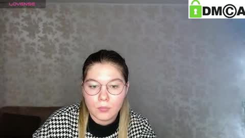 Snapshot of holy_michela chatting on December 27, 6:24 am Welcome guys  Pleasure to see you all here  My name is MichaelaTip menu is active Private is open  online show from December 27, 6:24 am