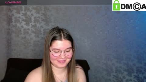 Snapshot of holy_michela chatting on January 23, 7:07 pm Welcome guys  Pleasure to see you all here  My name is MichaelaTip menu is active Private is open  online show from January 23, 7:07 pm