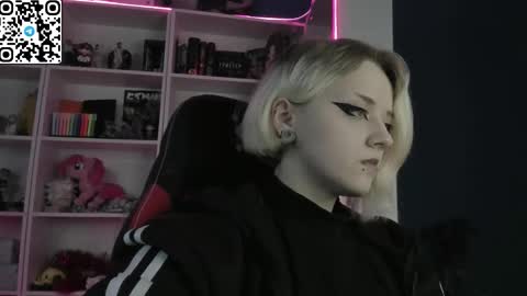 holy_mistresss online show from February 21, 9:45 am