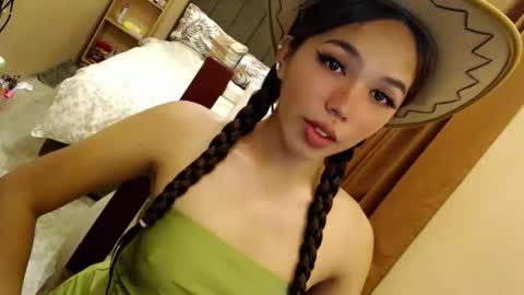 MOLLY online show from May 24, 3:03 am
