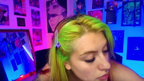   online show from December 4, 10:24 pm