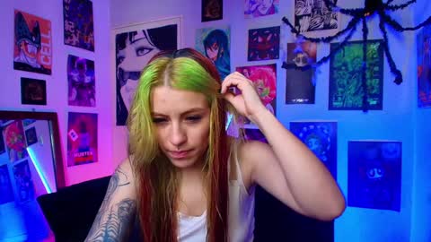   online show from December 1, 8:55 pm