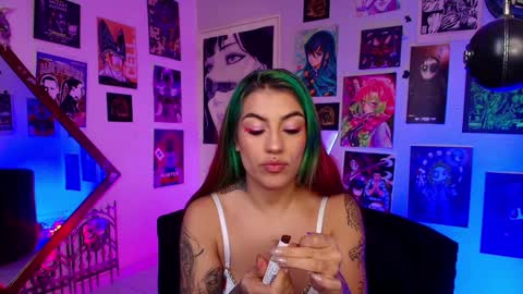   online show from February 3, 7:21 pm