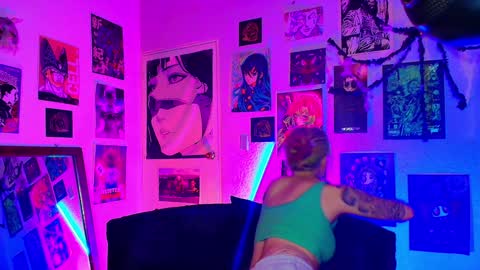   online show from December 4, 4:48 am