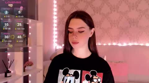 Mia online show from September 19, 4:27 am