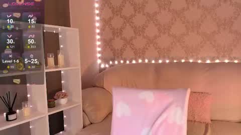Mia online show from July 12, 4:15 am