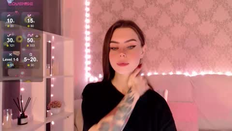 Mia online show from September 9, 3:28 am