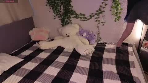 Honey online show from June 17, 1:32 am