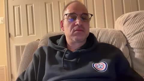 Snapshot of honey_man14 chatting on March 8, 3:28 am honey_man14 online show from March 8, 3:28 am