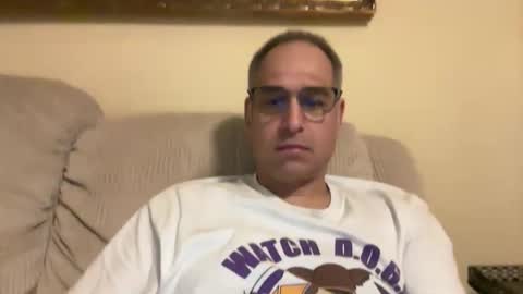Snapshot of honey_man14 chatting on October 21, 2:27 am honey_man14 online show from October 21, 2:27 am