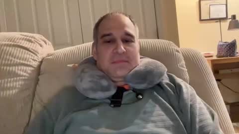 Snapshot of honey_man14 chatting on February 11, 4:11 am honey_man14 online show from February 11, 4:11 am
