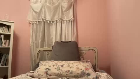 Snapshot of honey_man14 chatting on September 19, 10:13 pm honey_man14 online show from September 19, 10:13 pm