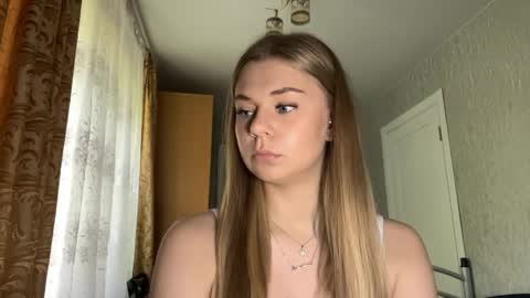 Klara online show from May 28, 10:35 am