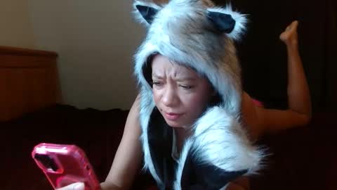 honeygoldenbaddie24 online show from January 12, 6:15 pm