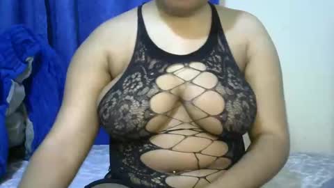 Honeypot100 online show from April 18, 2:24 am