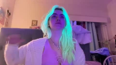 Emi Rose online show from February 17, 5:17 am