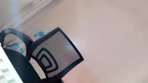 Lovely Lavinia online show from November 25, 7:40 am