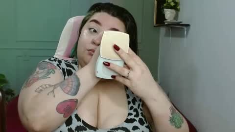 onlyTiffany I broke up with  frank 10 days ago online show from January 6, 6:58 am