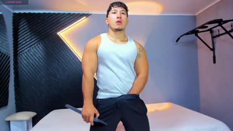 horny_nick18 online show from April 23, 11:51 am