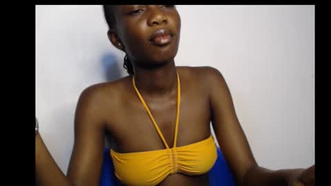 Snapshot of horny_pettie chatting on September 30, 12:43 am Anabel online show from September 30, 12:43 am
