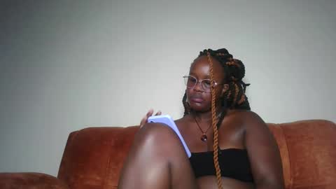 Lucy online show from December 23, 7:36 am