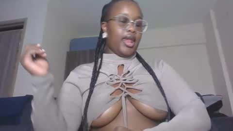Lucy online show from May 27, 1:57 am