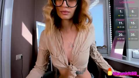 Lia online show from October 11, 3:55 am