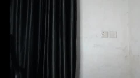 Miss Zanele online show from November 22, 8:40 pm