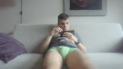 Snapshot of hornyboyivar chatting on October 27, 8:25 am hornyboyivar online show from October 27, 8:25 am