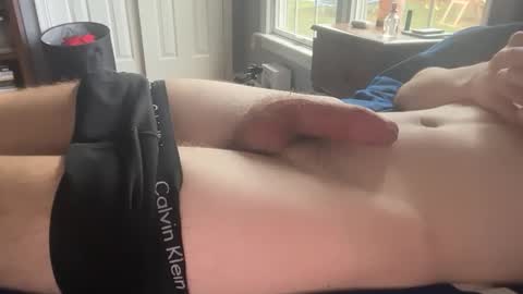 hornybro3271 online show from November 11, 7:27 pm