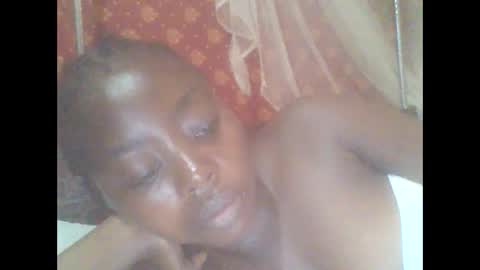 hornygal001 online show from January 14, 9:17 am