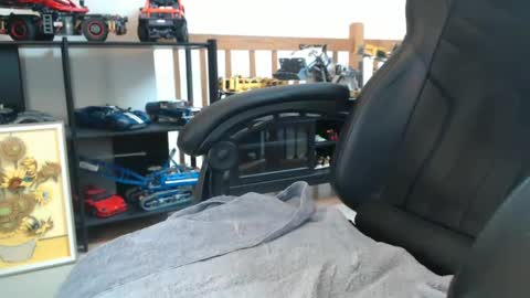 hornynthick70 online show from March 8, 3:35 pm