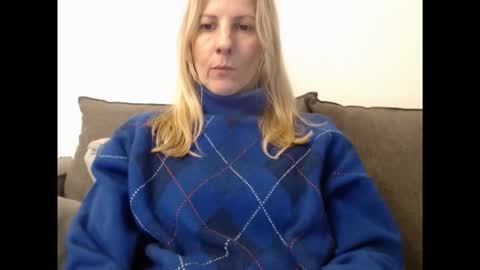 Hornyssima online show from February 4, 3:05 pm