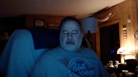 Snapshot of horsebigballs chatting on February 5, 6:24 am horsebigballs online show from February 5, 6:24 am