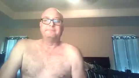 Snapshot of horsenamedcharlie chatting on September 13, 9:17 pm Charles online show from September 13, 9:17 pm