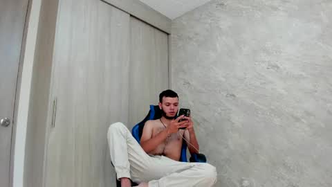 hot bad boy69 online show from May 6, 9:54 pm