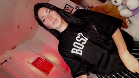 its me CLAUDIA online show from March 12, 2:04 am